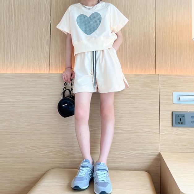 【キッズ上下セット】スウェットパンツ ハートモチーフショートパンツセット