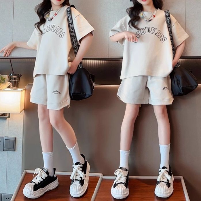 【キッズ上下セット】スウェットパンツ ジュニア向けロゴ入りセットアップ