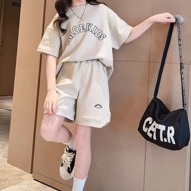 【キッズ上下セット】スウェットパンツ ジュニア向けロゴ入りセットアップ