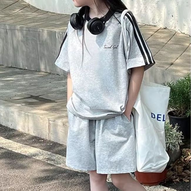【キッズ上下セット】スウェットパンツ ゆったりライン入り上下セットショート