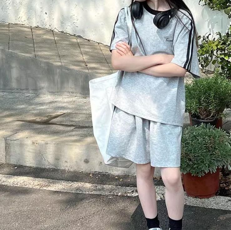 【キッズ上下セット】スウェットパンツ ゆったりライン入り上下セットショート