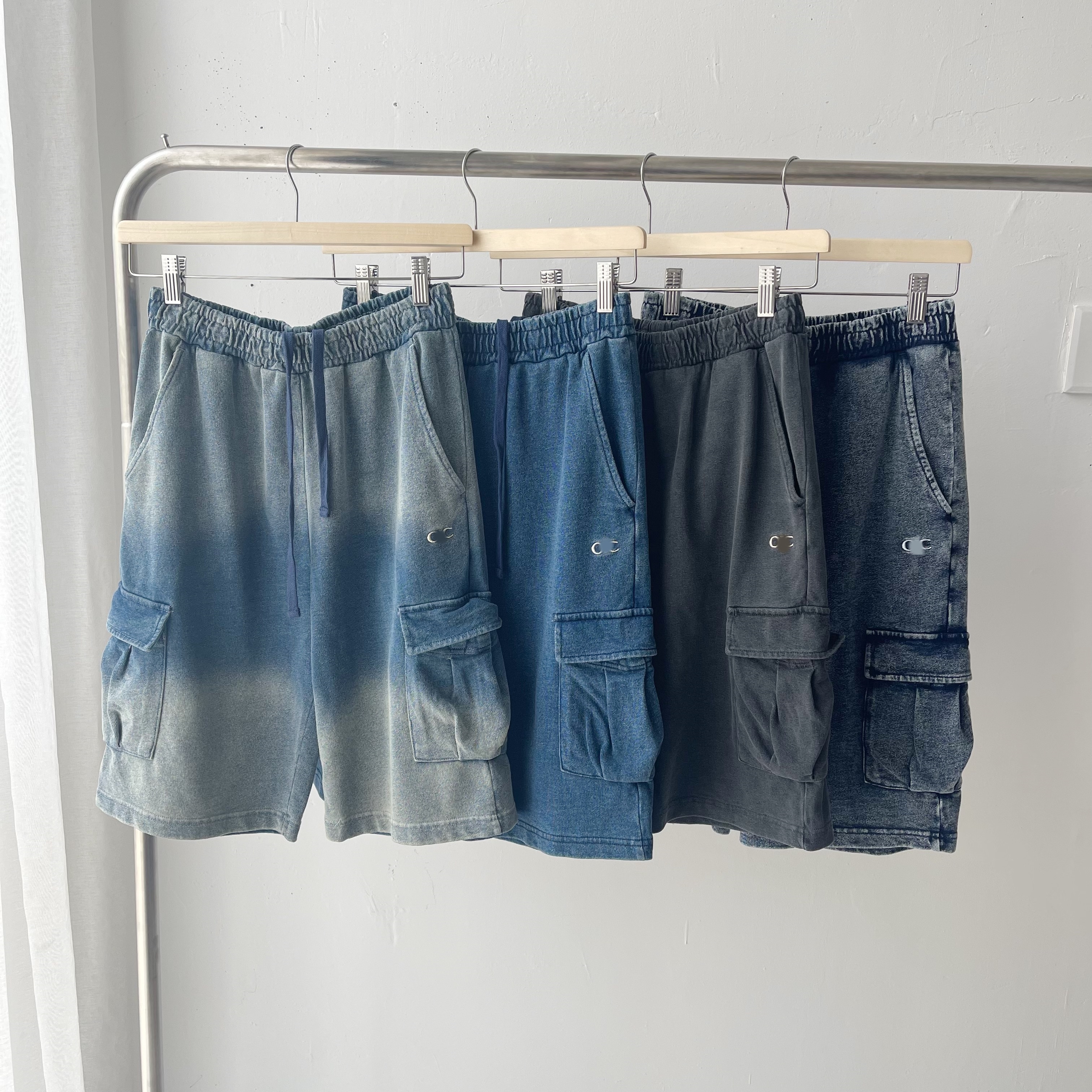 【メンズ】スウェットパンツ ヴィンテージ風カーゴポケット付きショートパンツ