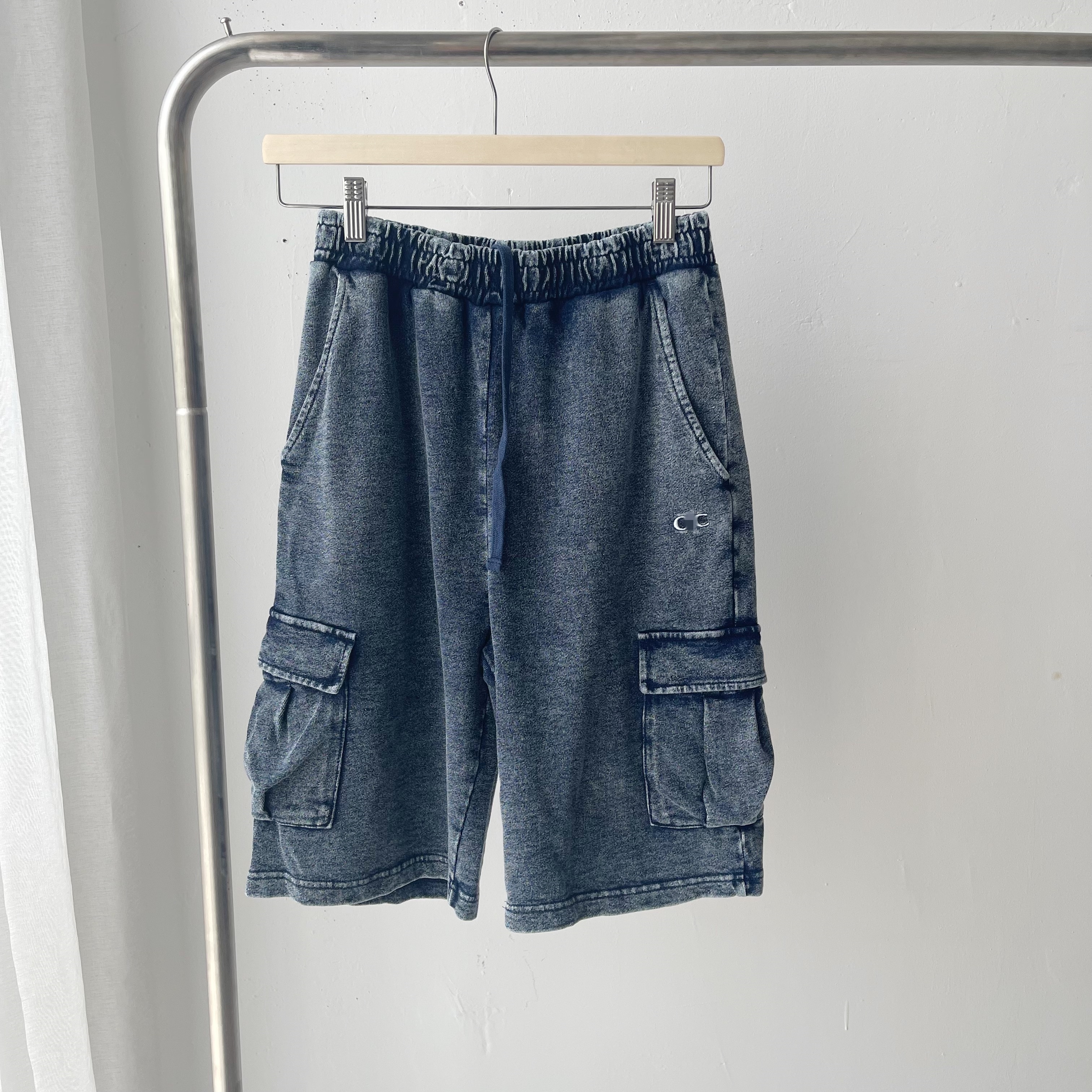 スウェットパンツ ヴィンテージ風カーゴポケット付きショートパンツ
