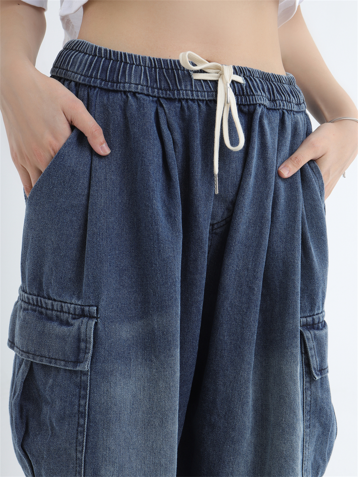 【レディース】カーゴポケット付きデニムワイドスウェットパンツ