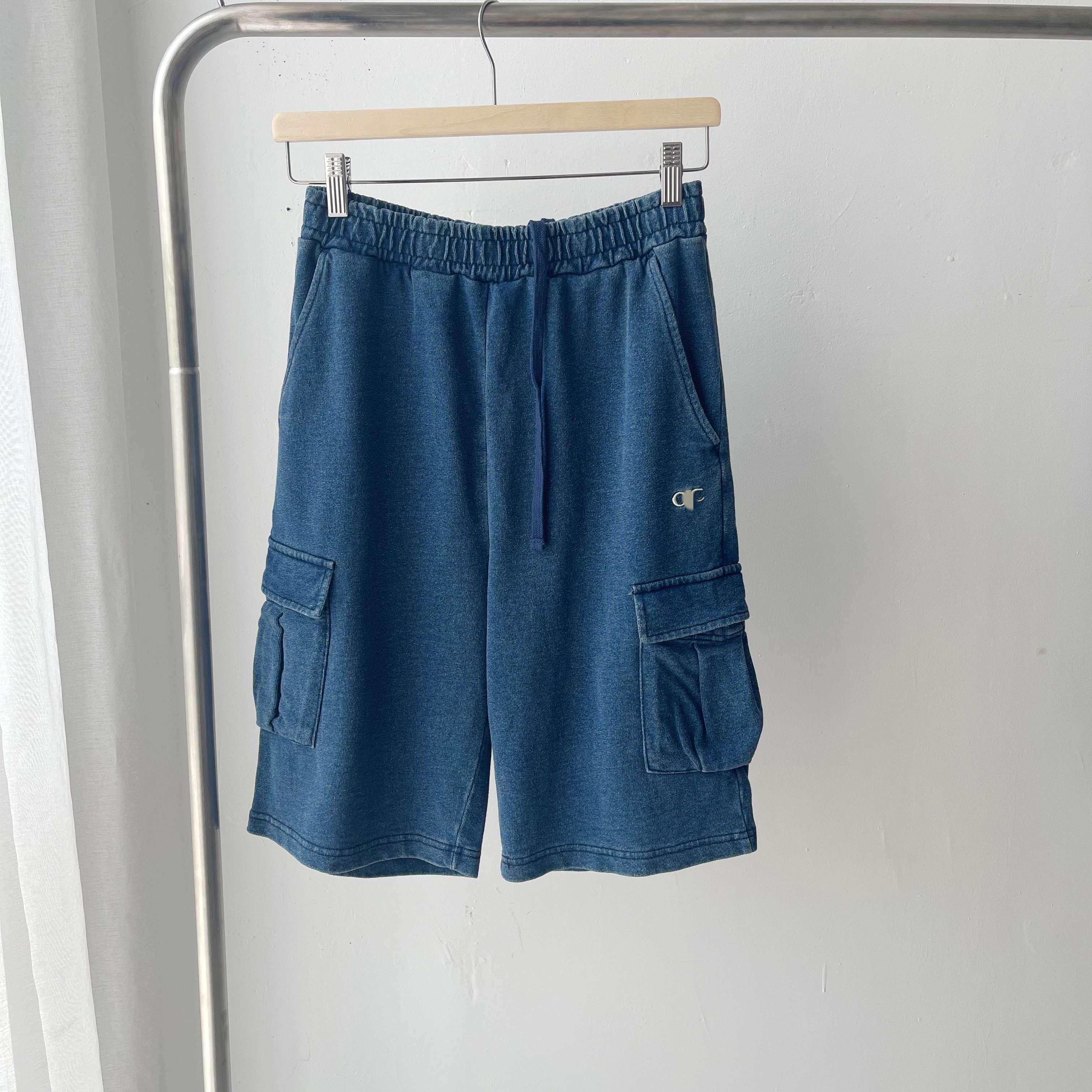 スウェットパンツ ヴィンテージ風カーゴポケット付きショートパンツ