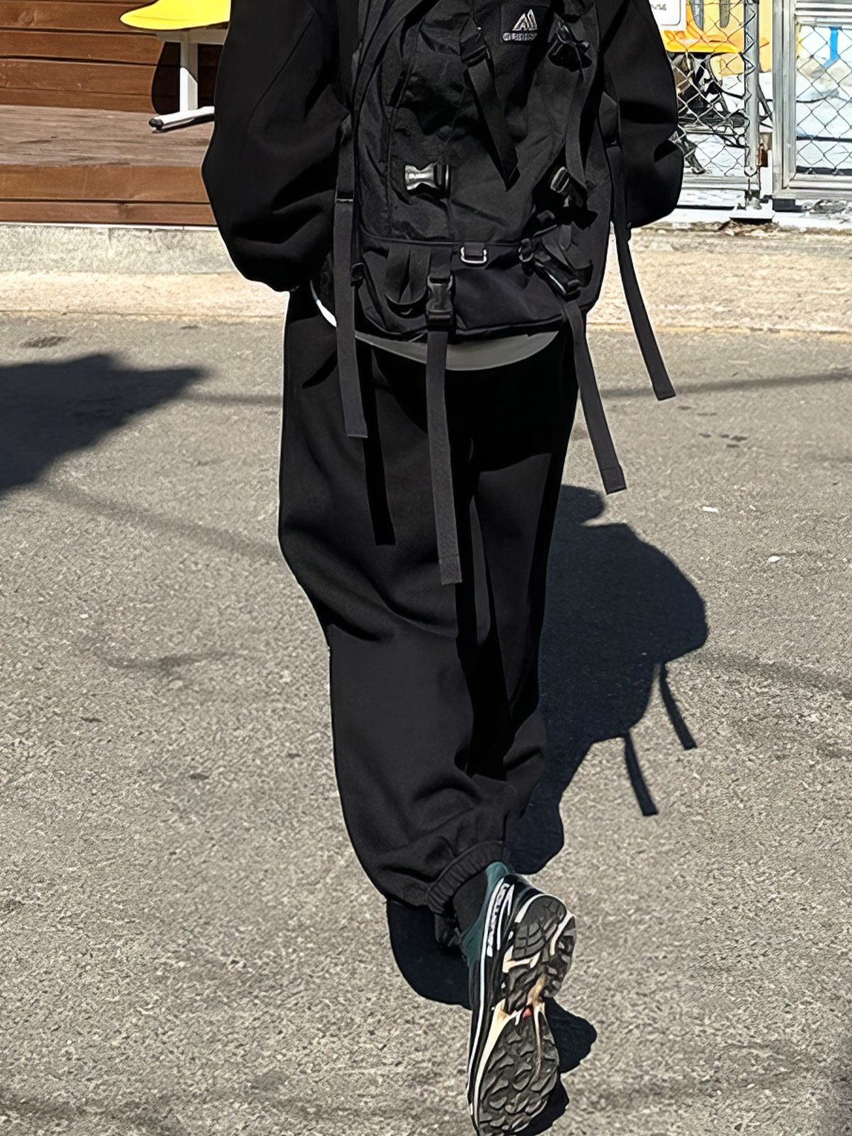 ゆったり バルーンスウェットパンツ
