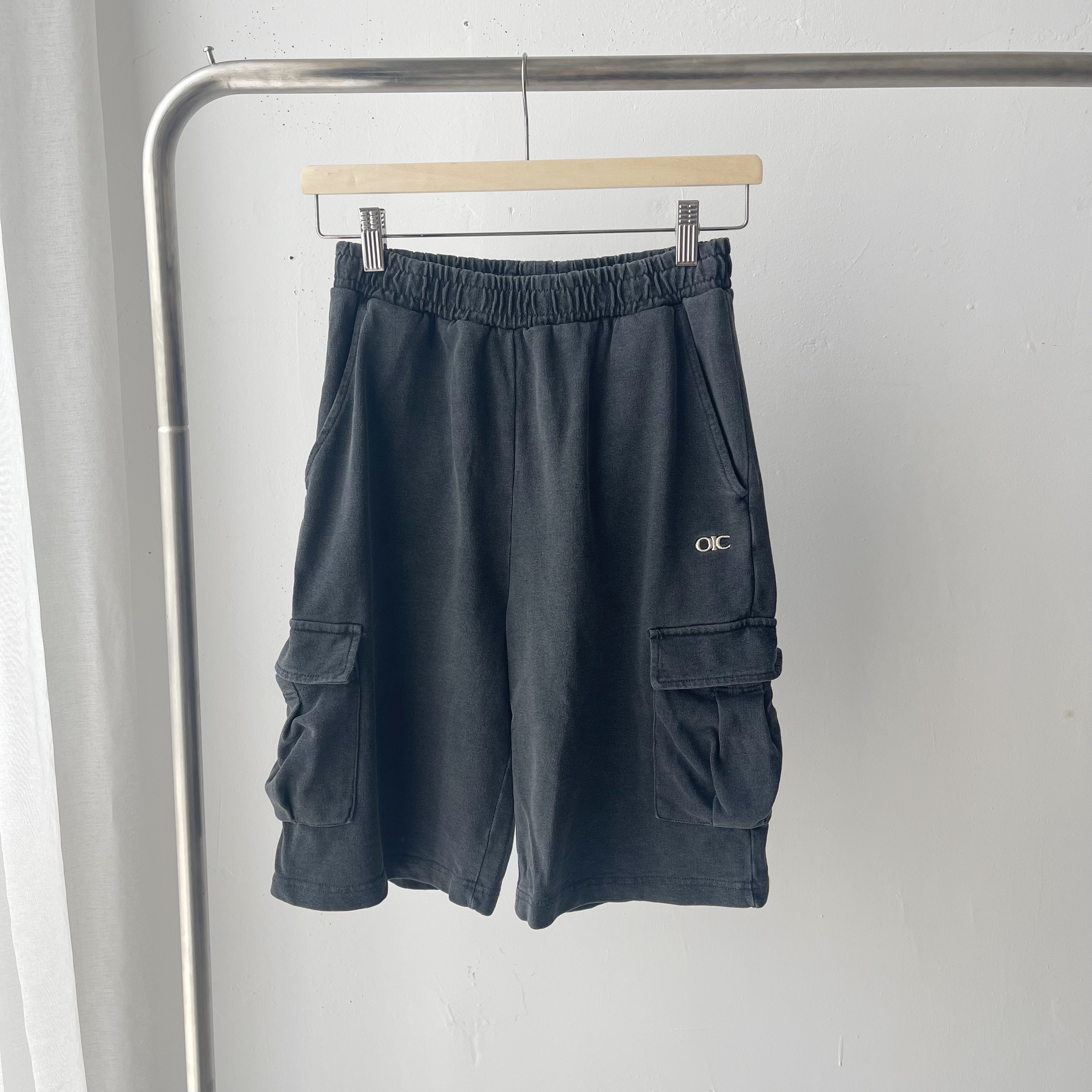 スウェットパンツ ヴィンテージ風カーゴポケット付きショートパンツ