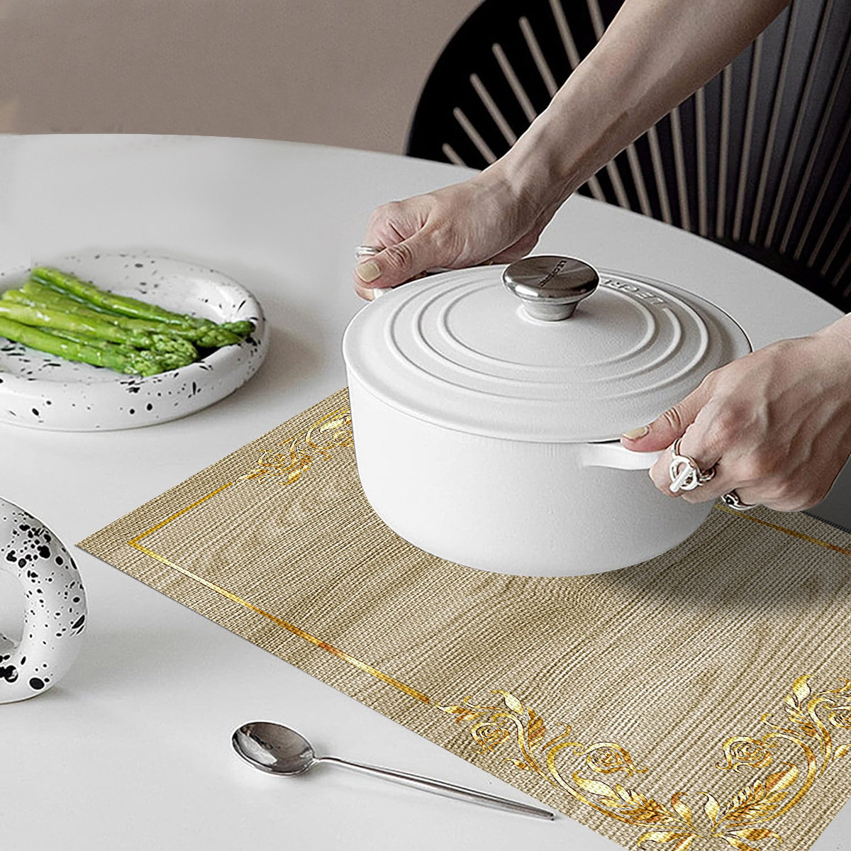 ランチョンマット北欧刺繍の花と蝶の織り模様ランチョンマット