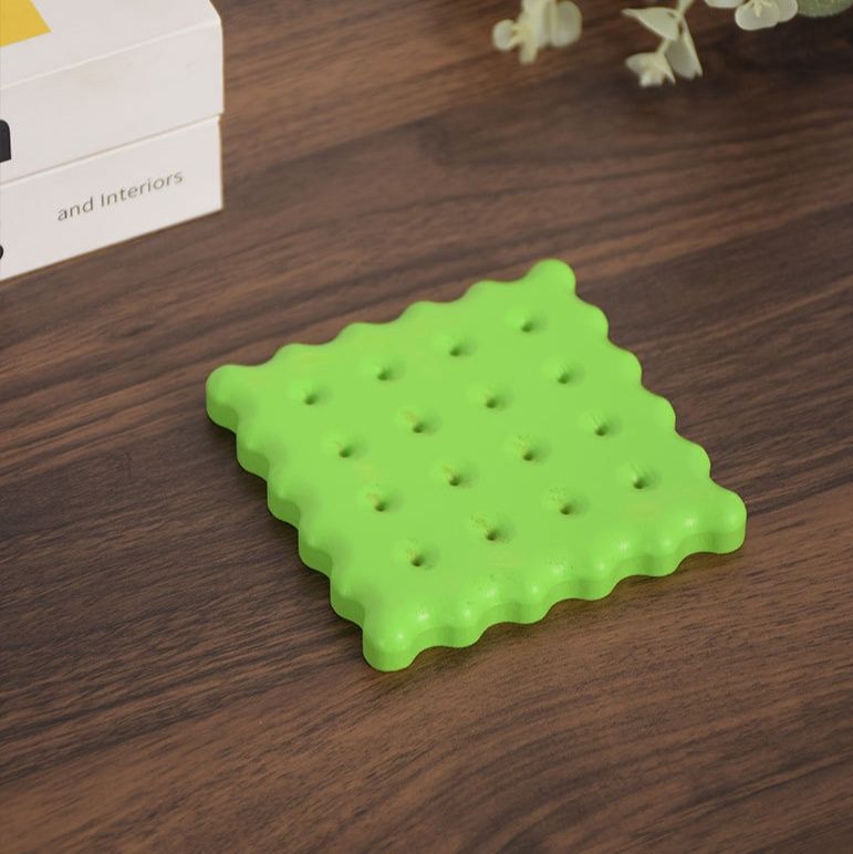 ランチョンマット お菓子のような遊び心溢れる木製コースター