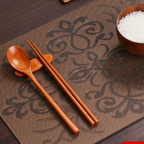 ランチョンマット 北欧風リーフ刺繍四枚組