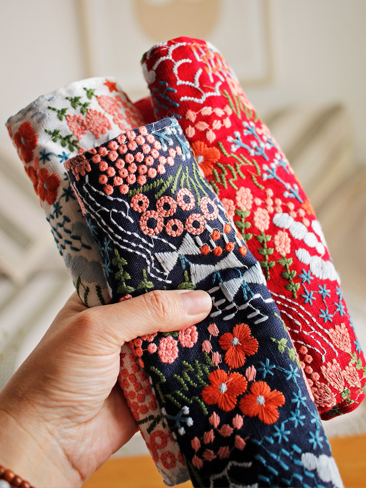ランチョンマット 花園刺繍 麻ランチョンマット