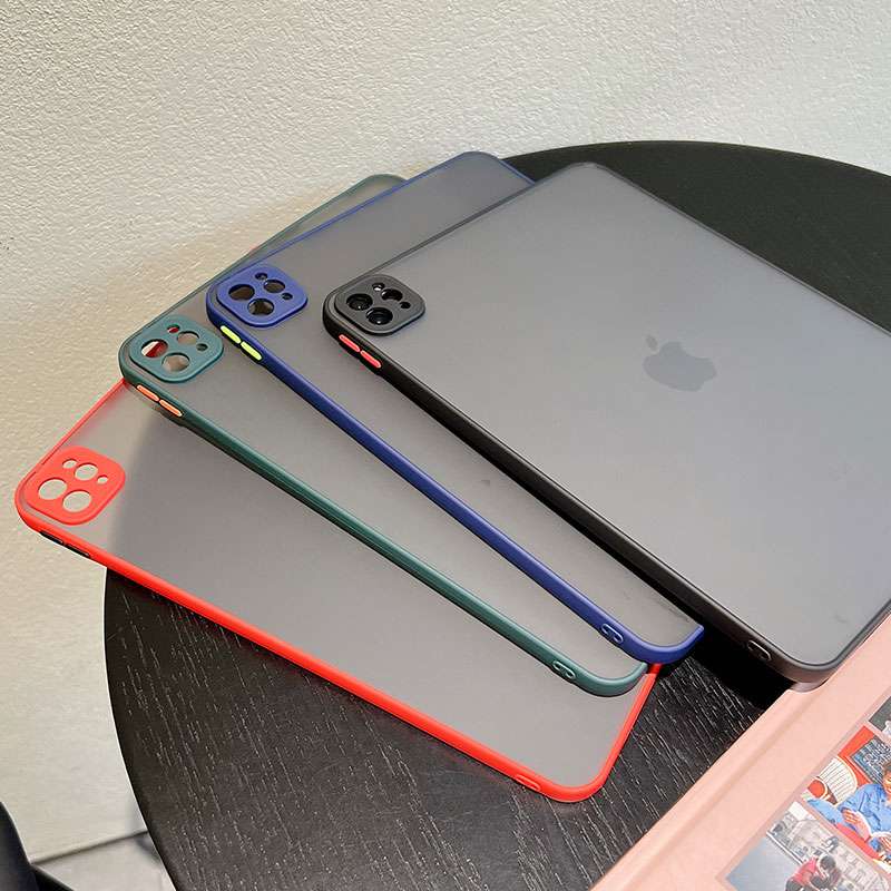 iPadケース　耐衝撃 アイパッドエア 背面クリアケース