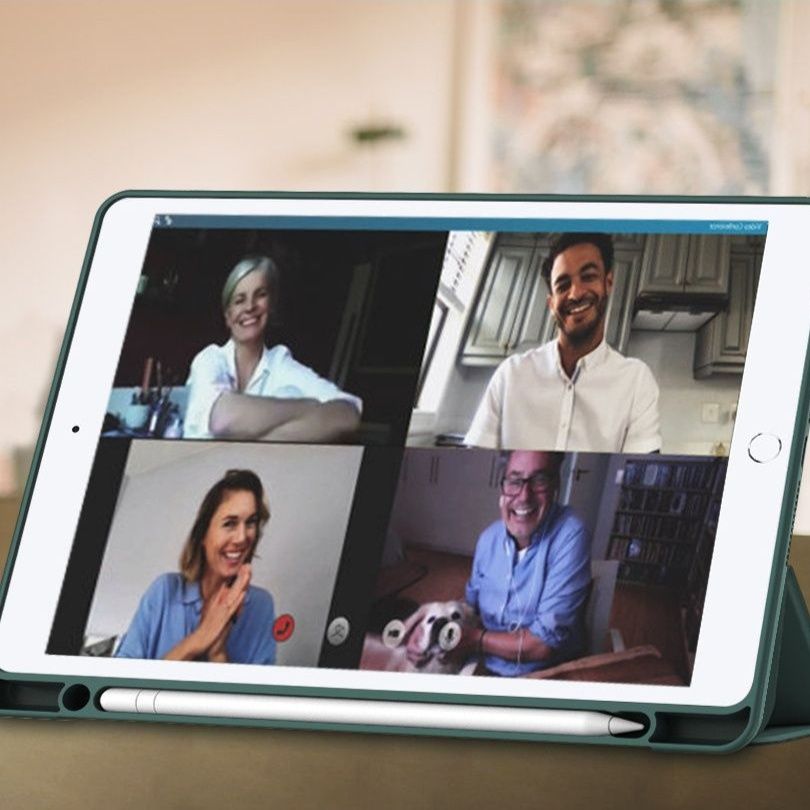 三つ折りスタンド機能付き透明背面保護ipadカバー