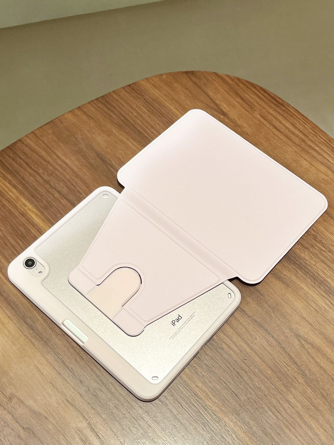 ipadカバー シンプル背面ポケット付き保護ケース