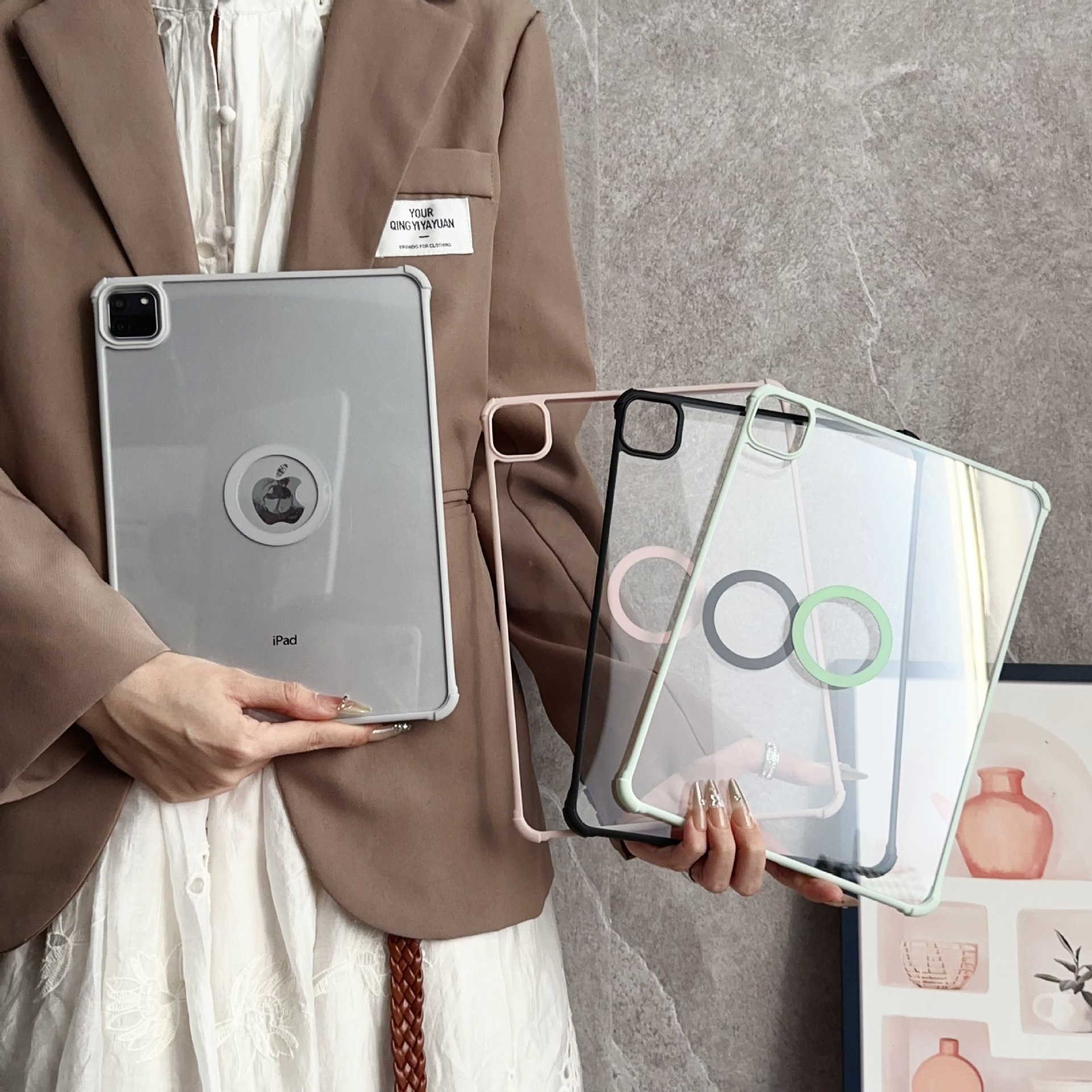 ipadカバー アイパッド プロ用 半透明保護カバー