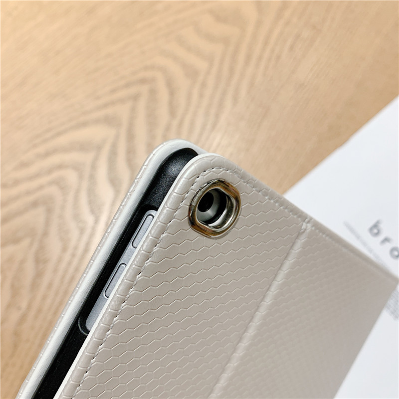 ipadカバー 蝶モチーフ六角形型押し保護カバー
