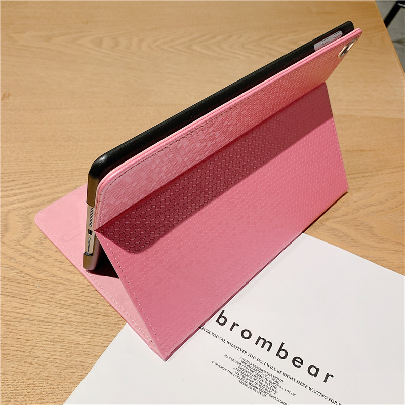 ipadカバー 蝶モチーフ六角形型押し保護カバー