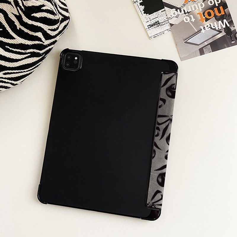 さくらんぼとリボン柄の可愛いタブレットケース