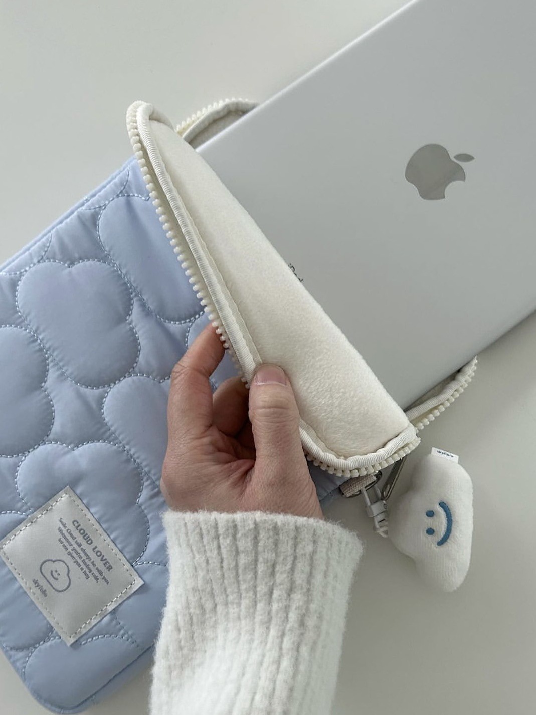 タブレットケース 雲模様キルティング仕立てタブレット収納ケース iPad / Huawei /OPPO. 