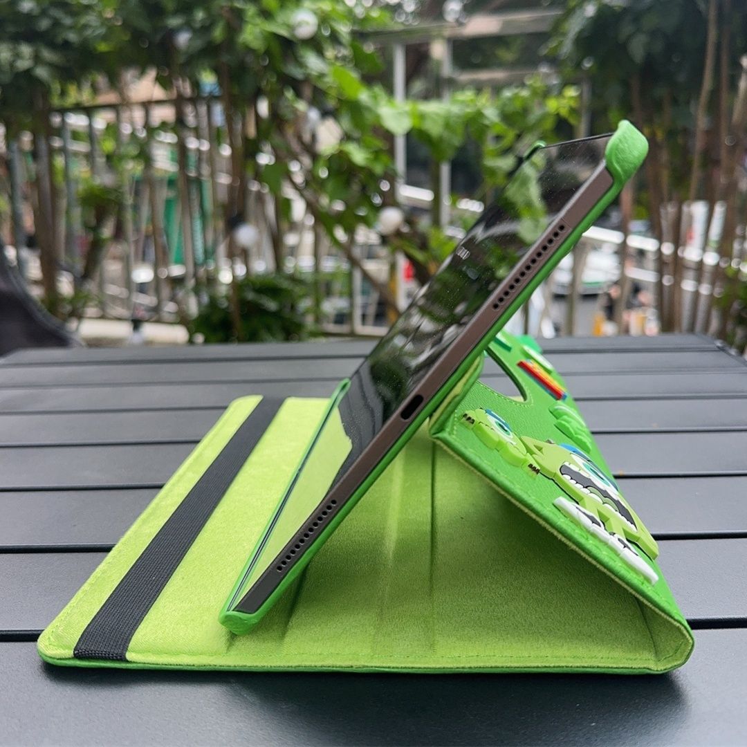 タブレットケース 立体装飾付き回転式キャラクターケース