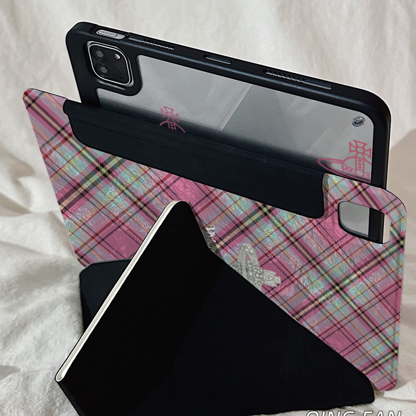 タブレットケース 七百二十度回転式磁気分離保護カバー