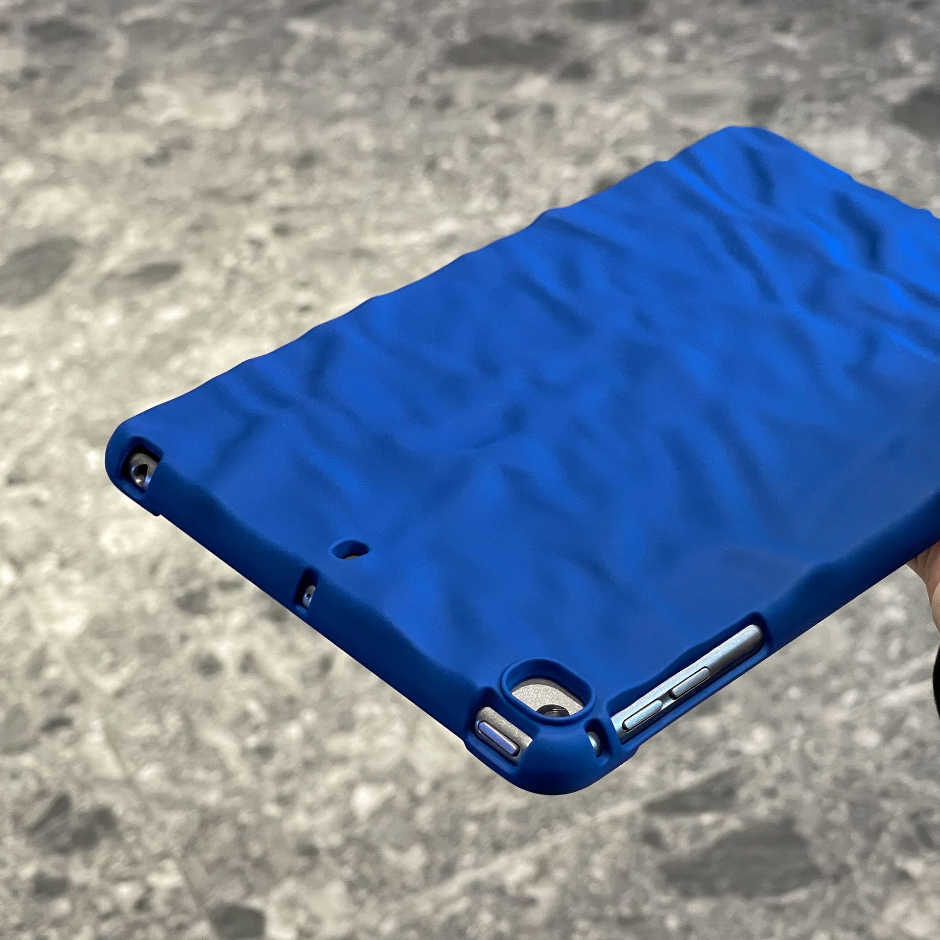 タブレットケース 立体波模様デザイン薄型保護ケース　iPad/iPad Air/iPad Pro/mini