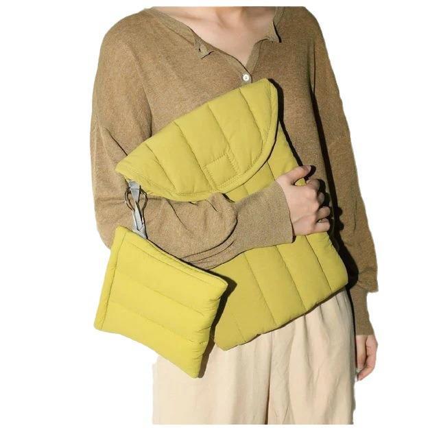 タブレットケース キルティングデザイン　タブレット/ ノートPCケース