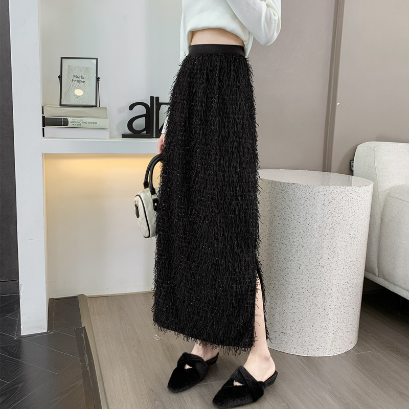 タイトスカート ふわふわタッセル素材のタイトマキシスカート