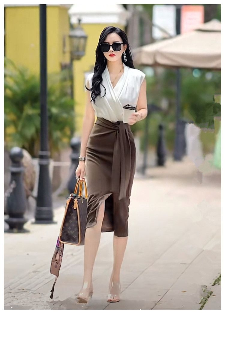 タイトスカート サイドリボン付きスリット入りタイトスカート