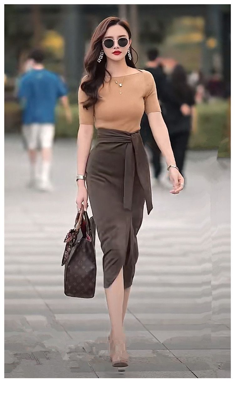 タイトスカート サイドリボン付きスリット入りタイトスカート