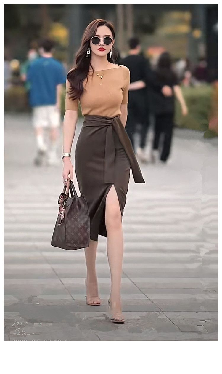 タイトスカート サイドリボン付きスリット入りタイトスカート