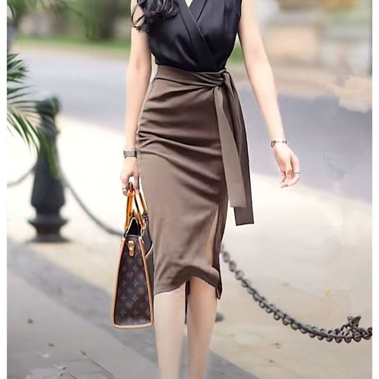 タイトスカート サイドリボン付きスリット入りタイトスカート