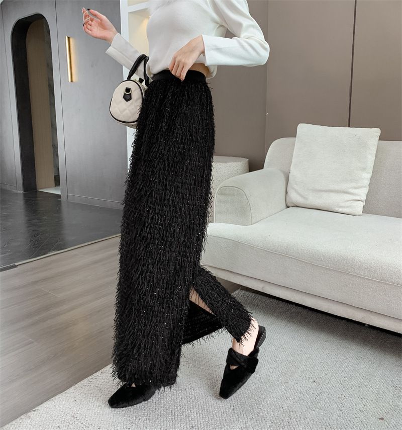 タイトスカート ふわふわタッセル素材のタイトマキシスカート