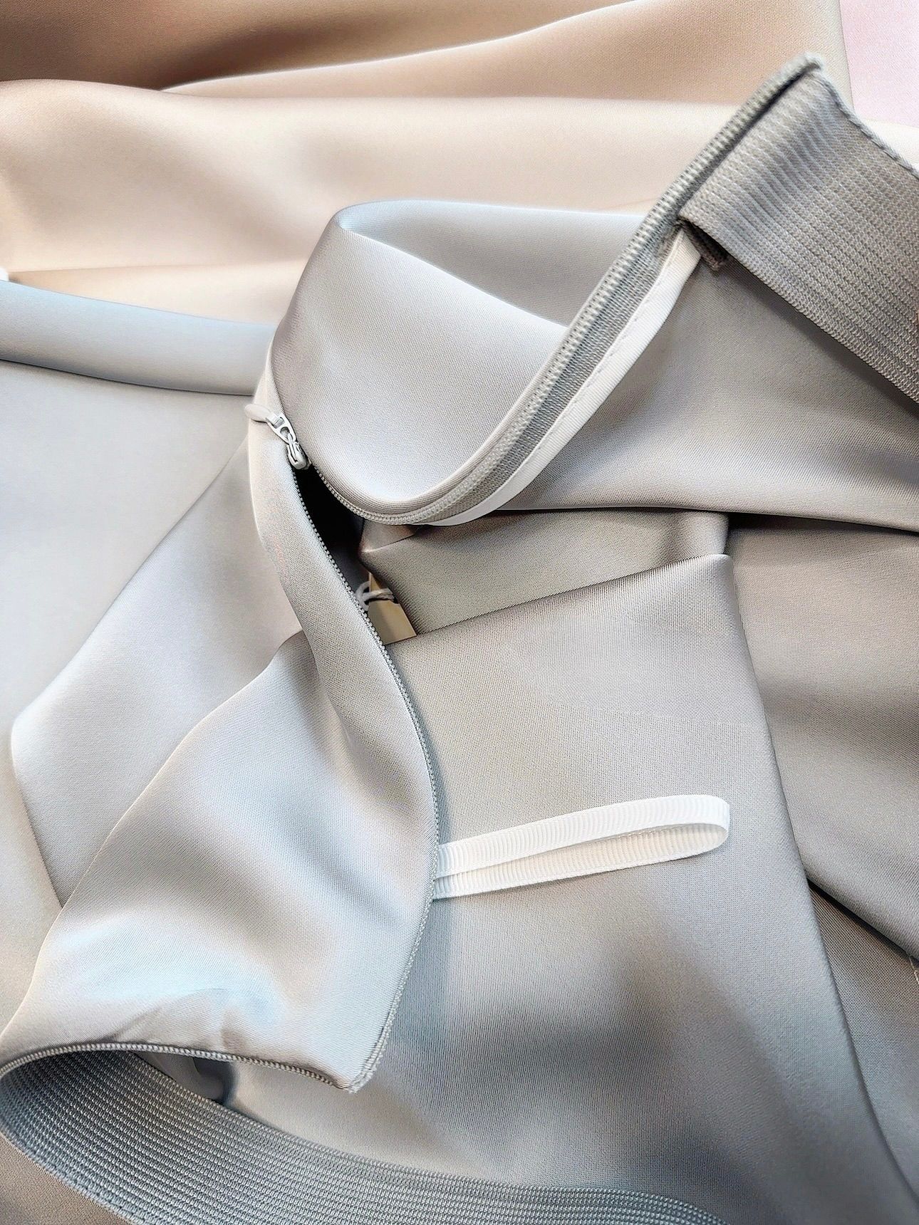 タイトスカート 光沢サテン素材タイトマキシスカート