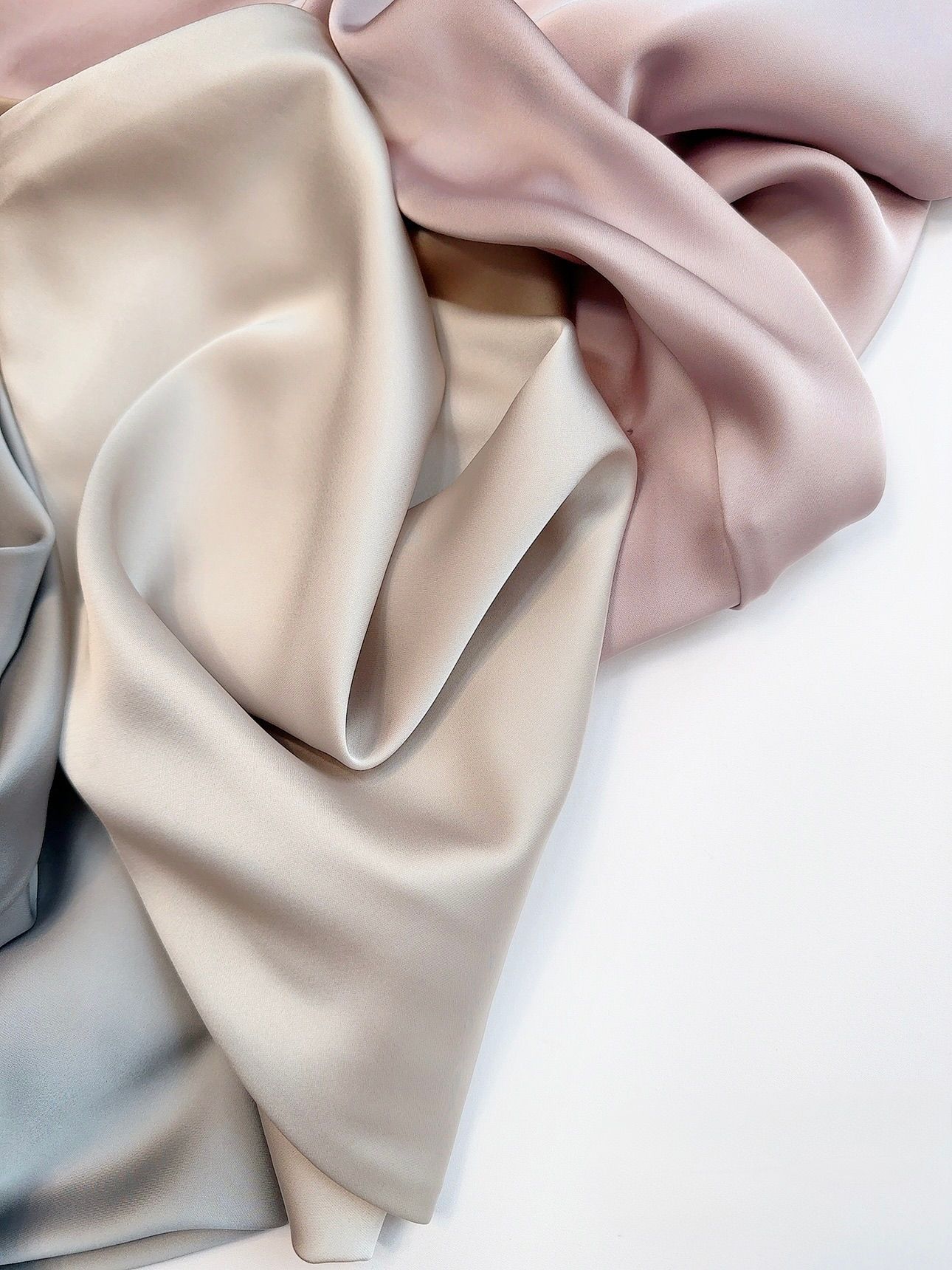 タイトスカート 光沢サテン素材タイトマキシスカート