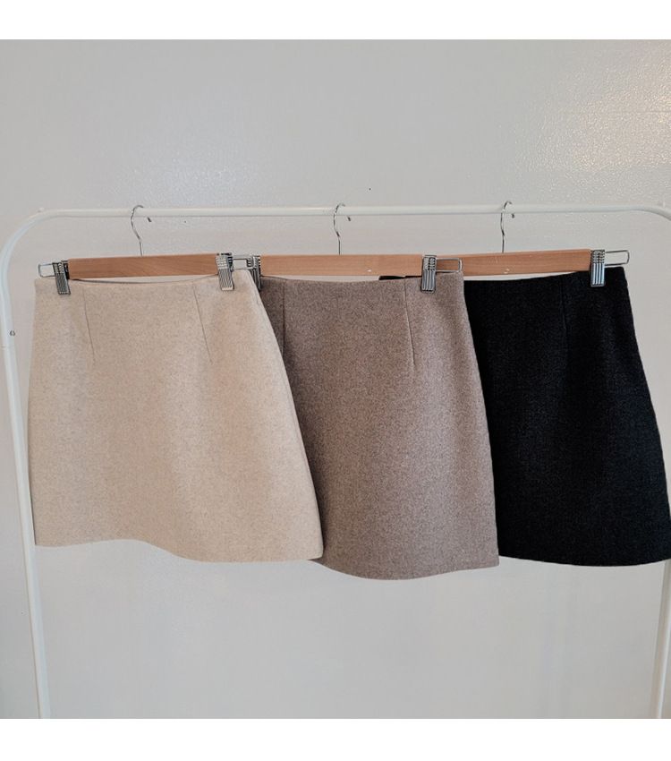 タイトスカート ウール混紡素材のシンプルミニ丈タイトスカート