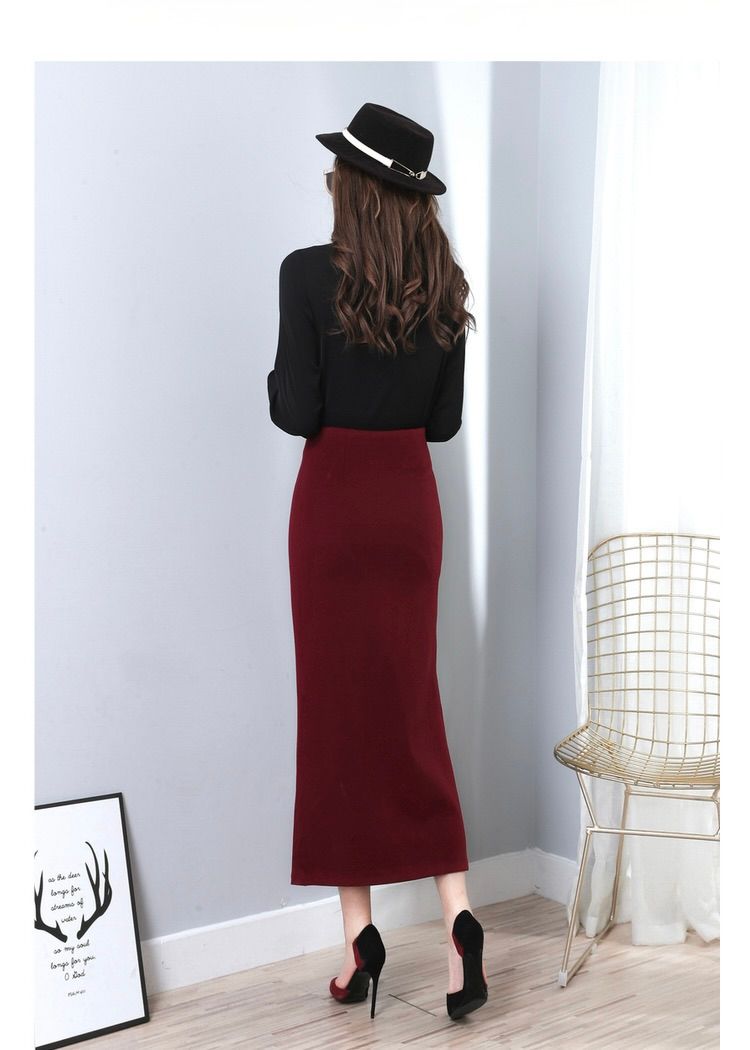 サイドスリット入りハイウエストタイトスカート