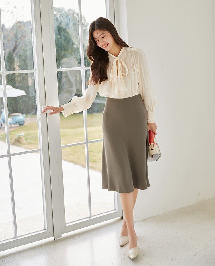 タイトスカート 裾広がりマーメイドラインタイトスカート