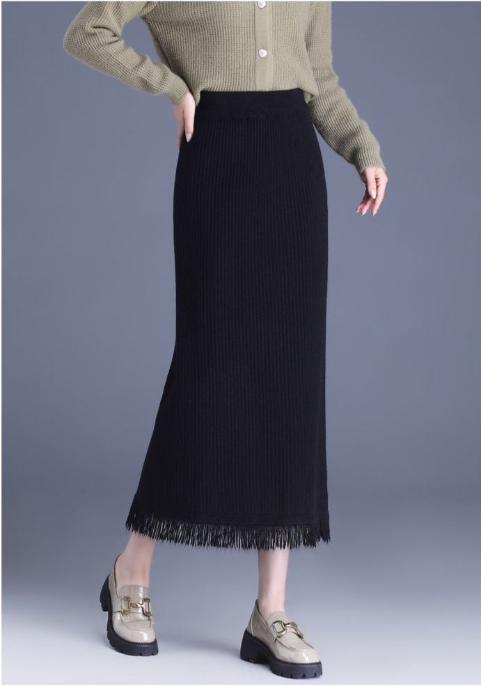 タイトスカート 縦縞編みフリンジ裾スリット入りタイトスカート