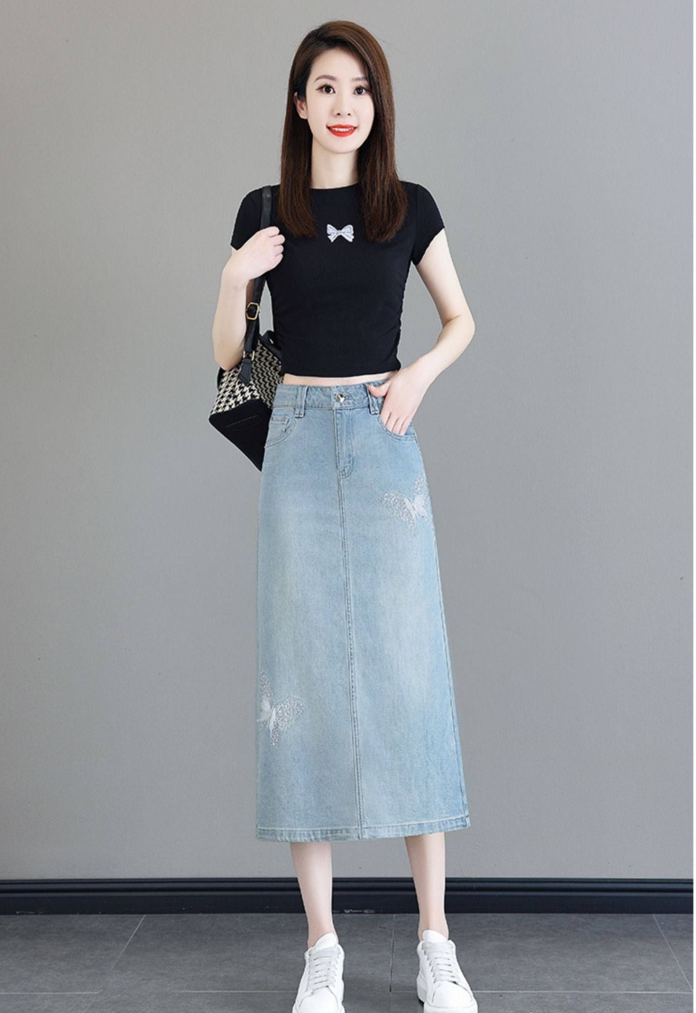 タイトスカート 刺繍入りデニム地ハイウエストタイトスカート