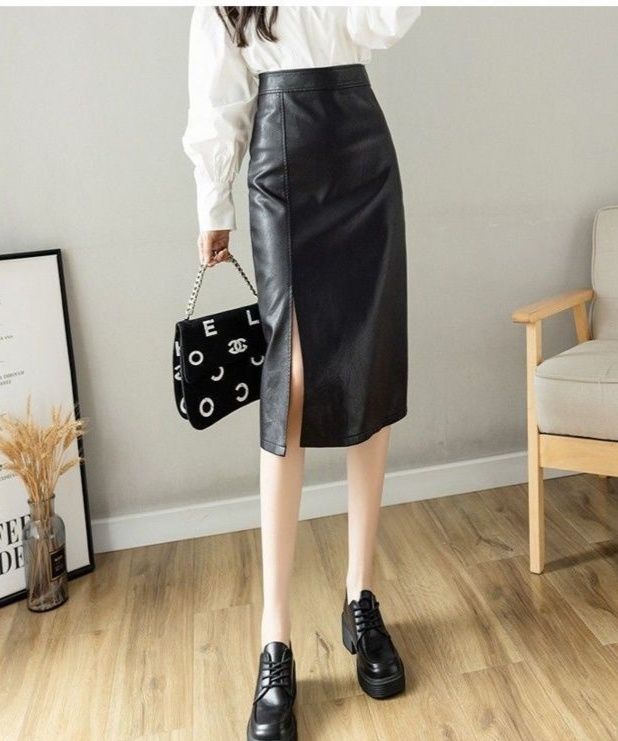 タイトスカート レザー調サイドスリット入りタイトスカート