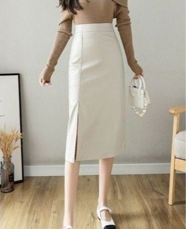 タイトスカート レザー調サイドスリット入りタイトスカート