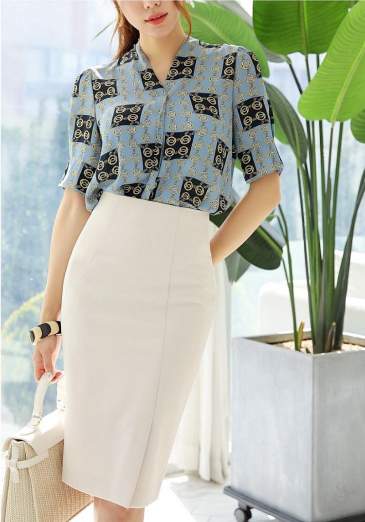 タイトスカート サイドスリット入り大人の洗練タイトスカート