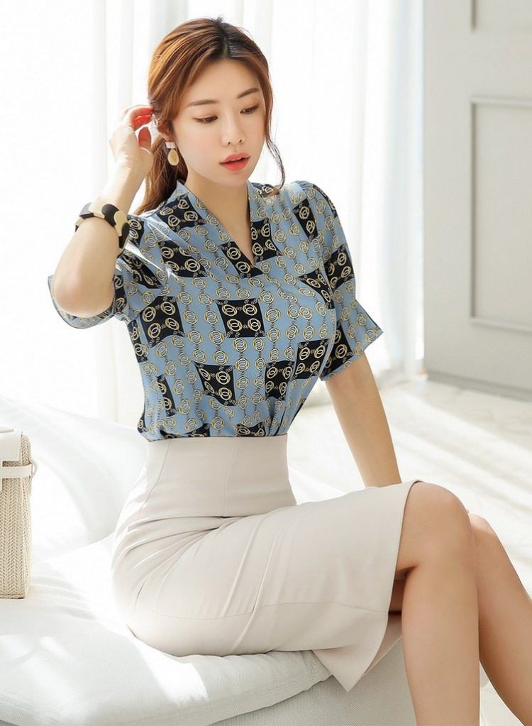 タイトスカート サイドスリット入り大人の洗練タイトスカート