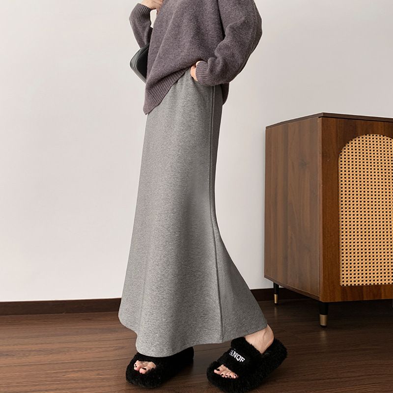 タイトスカート 柔らか素材の裾スリット入りタイトスカートロング