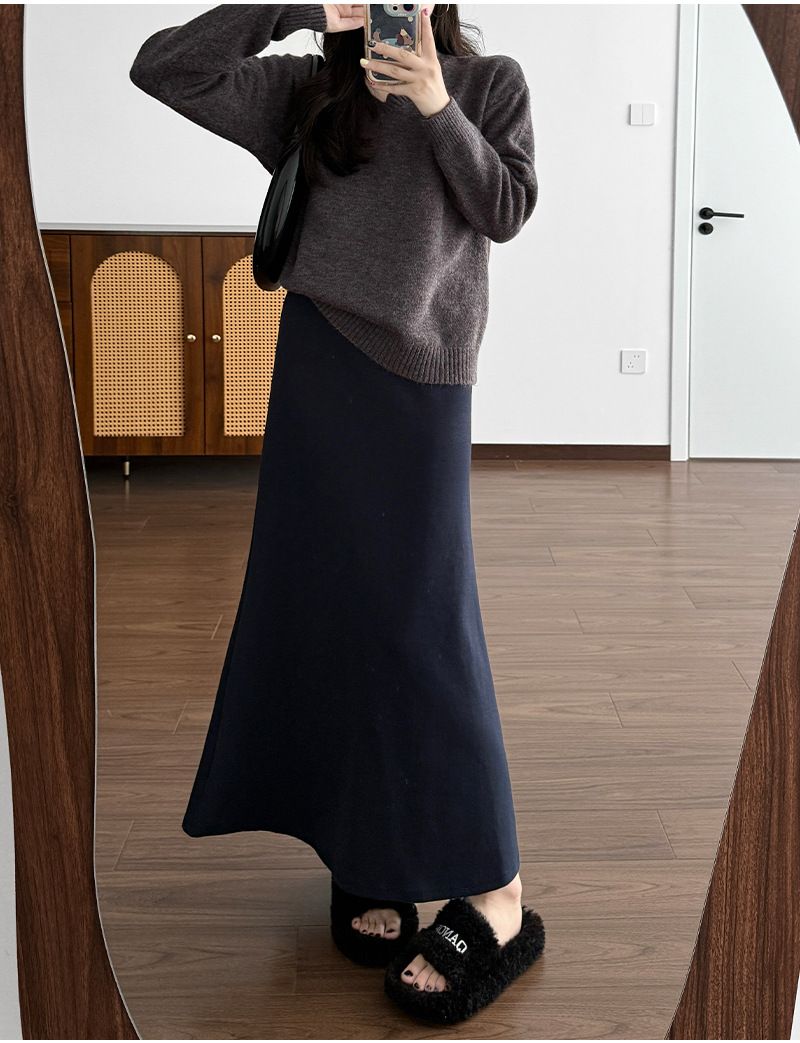 タイトスカート 柔らか素材の裾スリット入りタイトスカートロング