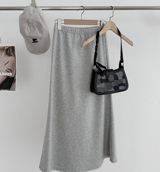 タイトスカート 柔らか素材の裾スリット入りタイトスカートロング