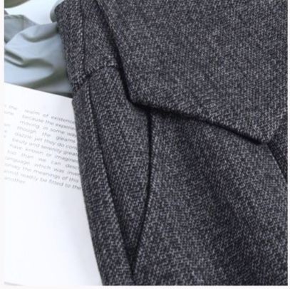 ベルト付きウール混紡ひざ丈タイトスカート