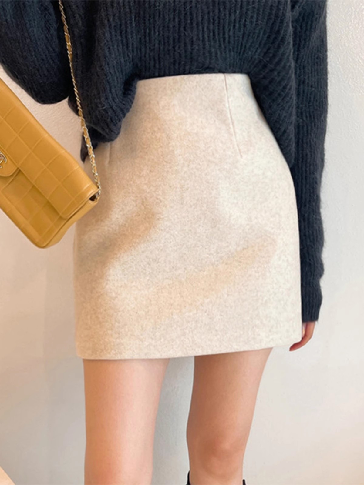 タイトスカート ウール混紡素材のシンプルミニ丈タイトスカート