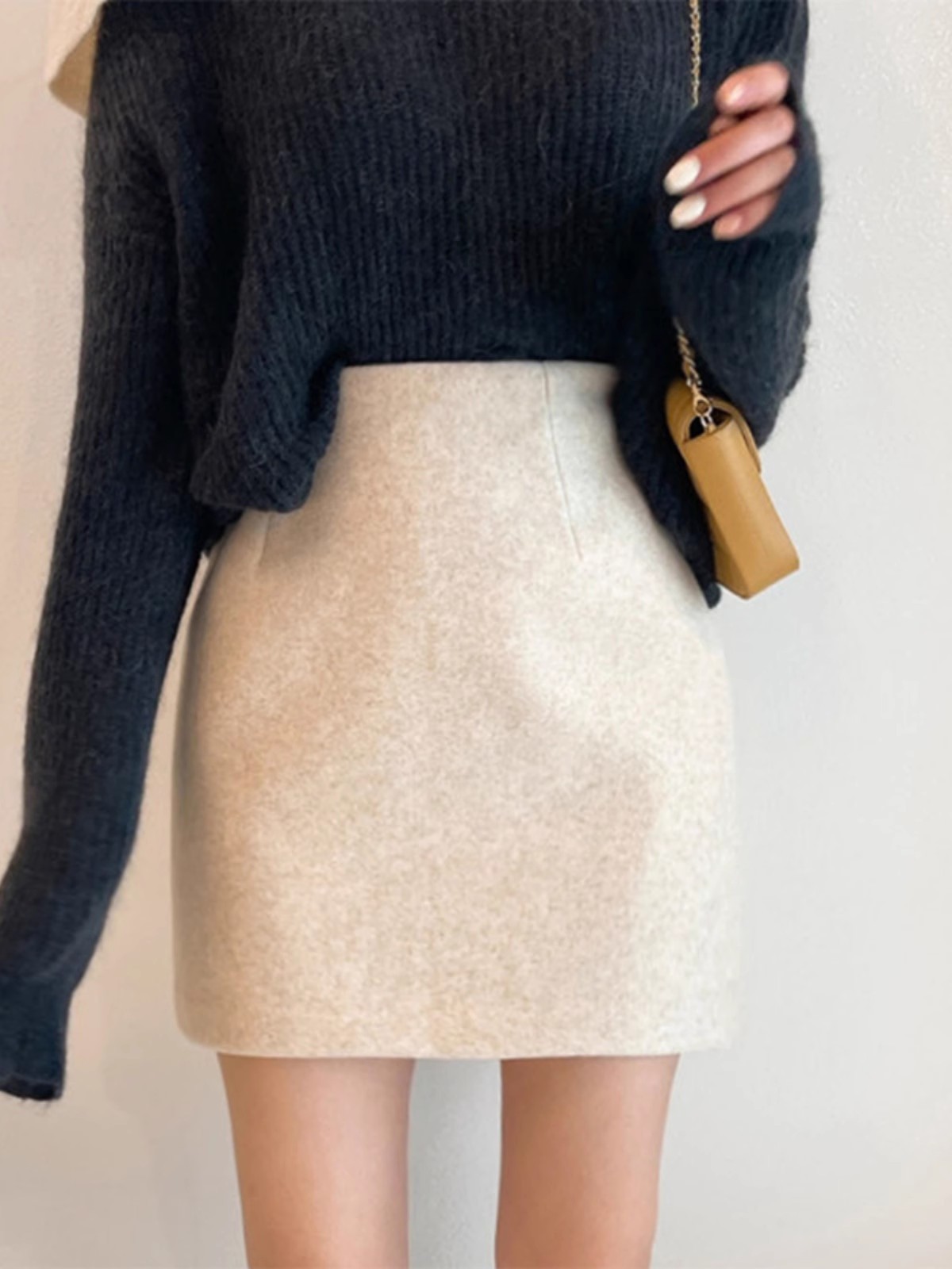 タイトスカート ウール混紡素材のシンプルミニ丈タイトスカート